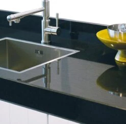 HG Natuurstenen Aanrechtbladreiniger - 500ml - Veilig In Gebruik - Streeploos Schoon - Dagelijkse Reiniging -Lifestyle-Productwinkel 1200x1186 5