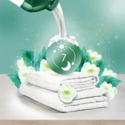 Lenor - Emerald & Lotus Flower - Wasverzachter - 2160ml - 72 Wasbeurten -Lifestyle-Productwinkel 1200x1200 311