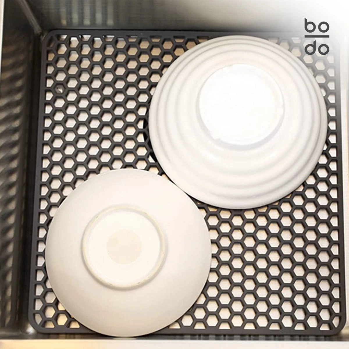 BODO Gootsteenmat Siliconen Donker Grijs - 30.5 X 30.5 Cm - Keuken Accessoires - Gootsteen Beschermer - Onderzetters Siliconen - Anti Kras - Gootsteen Accessoires 8 BODO Gootsteenmat Siliconen Donker Grijs - 30.5 X 30.5 Cm - Keuken Accessoires - Gootsteen Beschermer - Onderzetters Siliconen - Anti Kras - Gootsteen Accessoires - Afbeelding 6