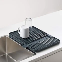 Afdruiprek Flip-Up - Joseph Joseph -Lifestyle-Productwinkel 1200x1200 894