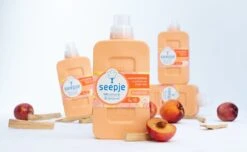 Seepje Wasverzachter - Sandelhout En Perzik – Natuurlijke Ingredienten - 4 X 30 Wasbeurten - 4 X 750ML -Lifestyle-Productwinkel 1200x737
