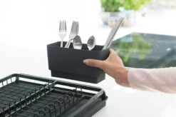 Brabantia SinkSide Afdruiprek - Dark Grey -Lifestyle-Productwinkel 1200x799 3