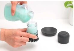 Brabantia Sink Side Afwasborstel - Met Zeepdispenser- Dark Grey -Lifestyle-Productwinkel 1200x824