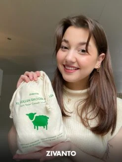 Drogerballen - Droogballen Voor Wasdrogers - Wasdrogerballen, Wasbollen & Wasballen - 100% Diervriendelijk, Duurzaam & Herbruikbaar - Duurzaam Cadeau - Energie Besparen - RWS Wol & Zero Waste - 6 Stuks Van Zivanto 16 Drogerballen - Droogballen Voor Wasdrogers - Wasdrogerballen, Wasbollen & Wasballen - 100% Diervriendelijk, Duurzaam & Herbruikbaar - Duurzaam Cadeau - Energie Besparen - RWS Wol & Zero Waste - 6 Stuks Van Zivanto -Lifestyle-Productwinkel 900x1200 3